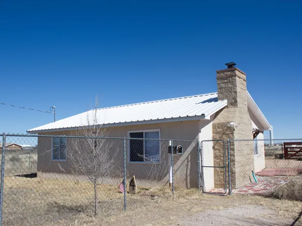 4 California Ct, Moriarty, NM 87035
