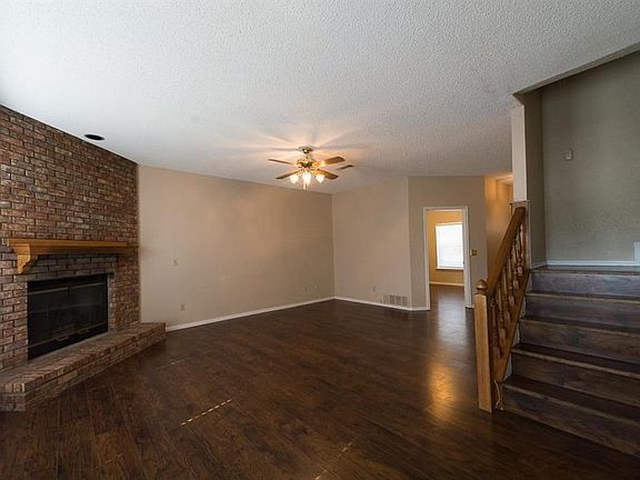 3rd image of 614 Briarcliff Dr