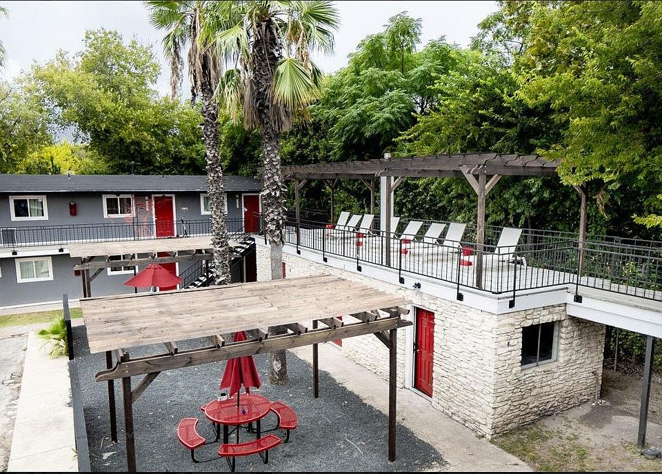 1st image of 902 Romeria Dr #116
