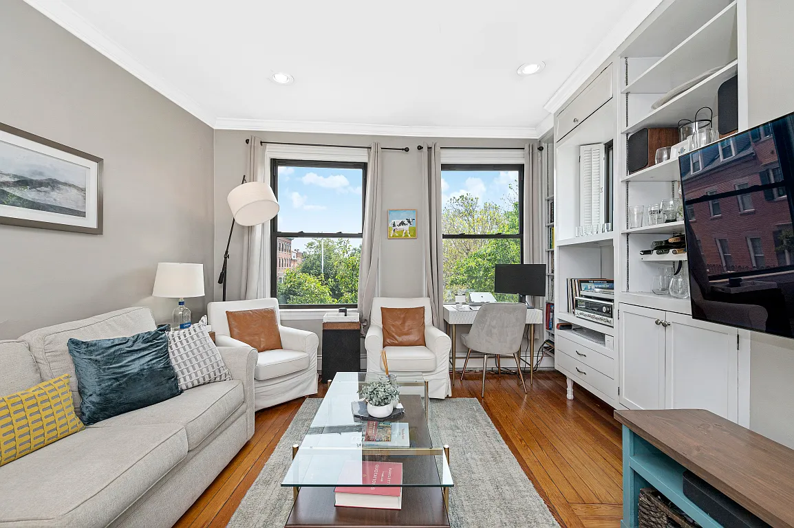Building Photo - 58 Winthrop St #3