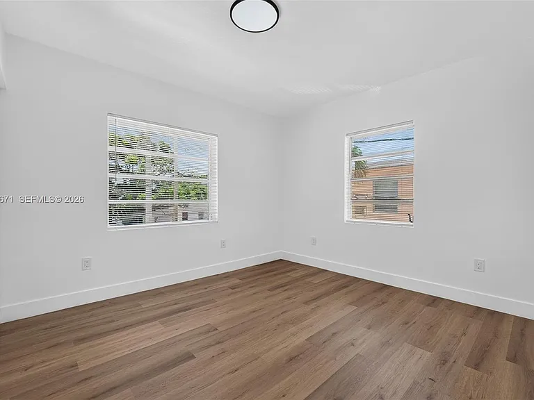 1900 SW 6th St #6 — Photo 16