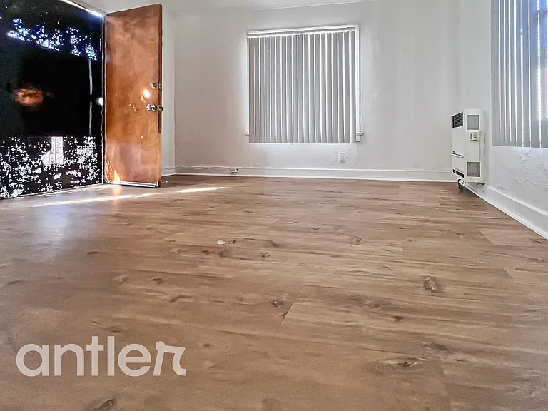 4238 S Hoover St #B1 — Photo 1