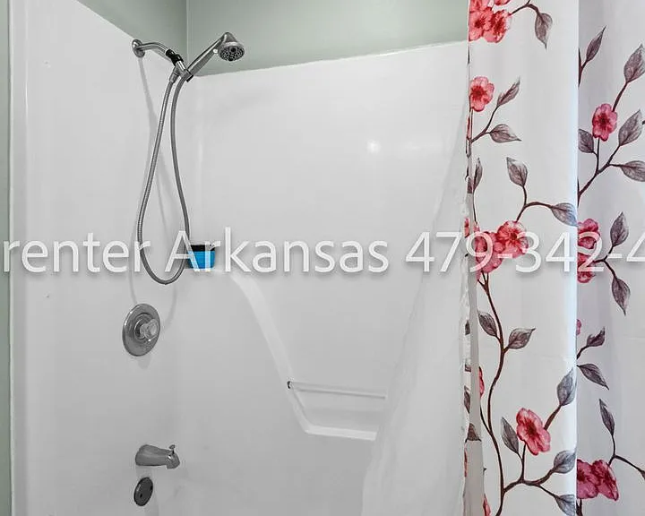 2943 E Setter St — Photo 18