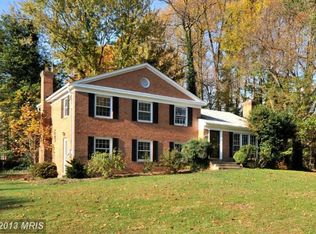 2400 Claremont Dr, Falls Church, VA 22043