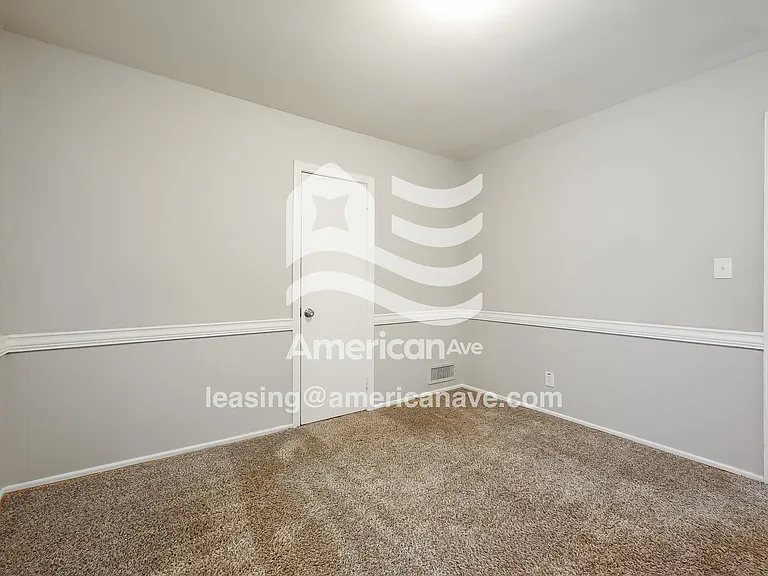 561129_013_bedroom_13845123.jpg