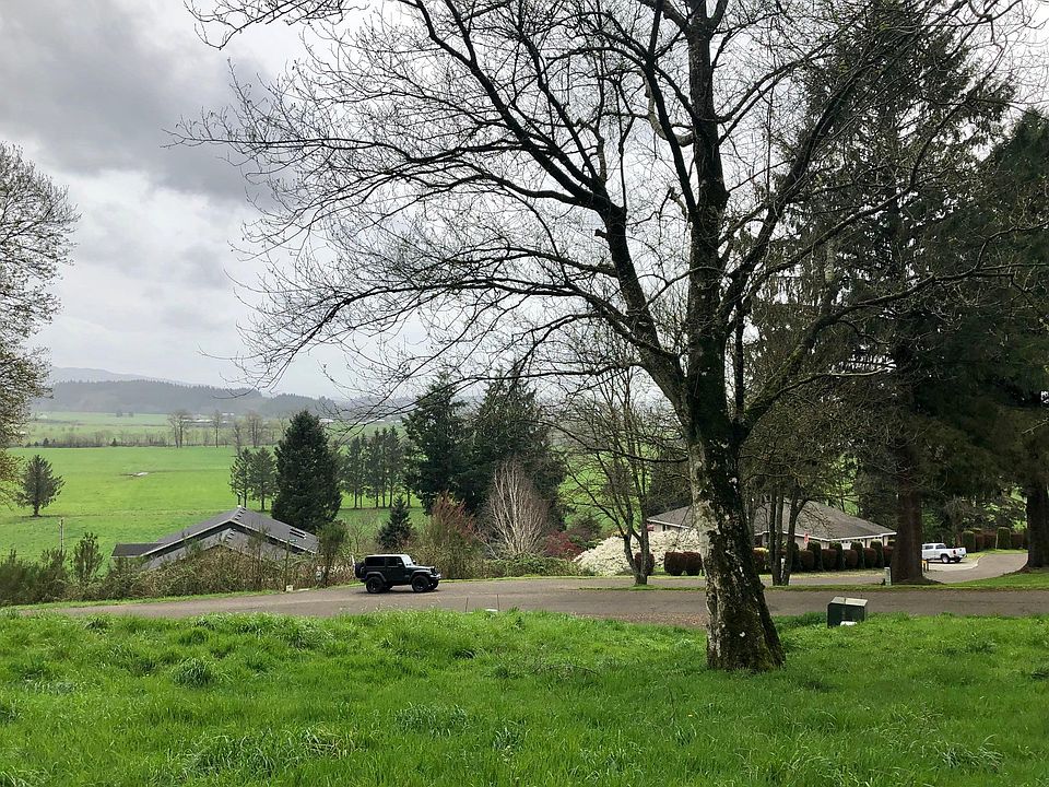 1st image of 1300 Vl Hollyridge Dr