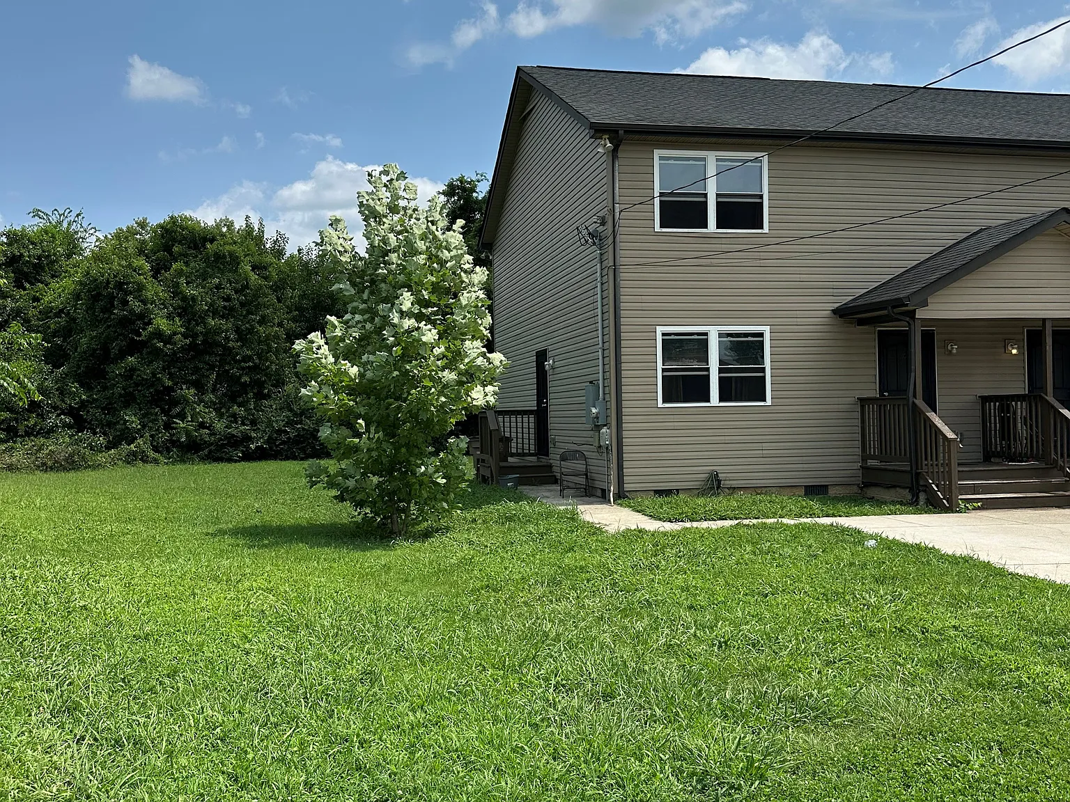 3 bed, 1344 sqft, $1,850 — Photo 2