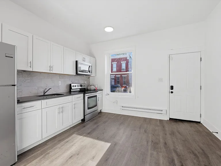 2806 Boudinot St — Photo 2