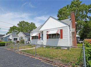 117 Clews St, Pawtucket, RI 02861