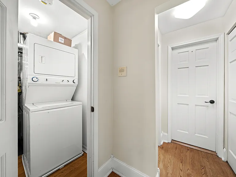 Entry and Washer/Dryer