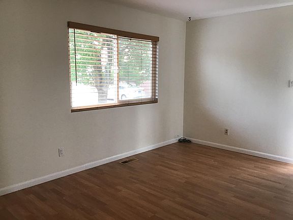 4th image of 634 15th St #634