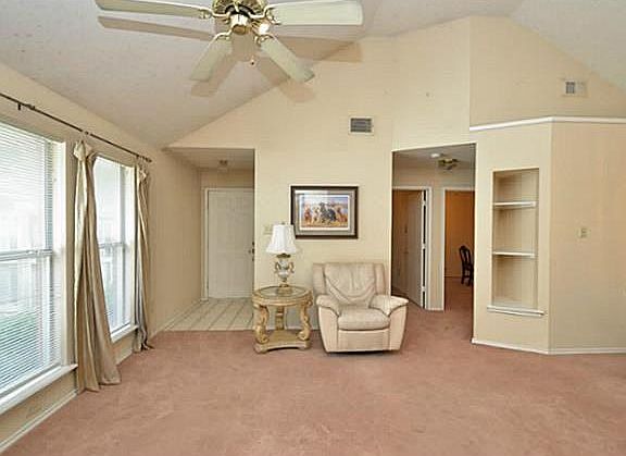 5th image of 206 Teakwood Ln