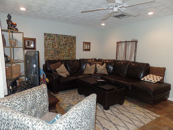 2nd image of 4617 S Woodlynne Ave