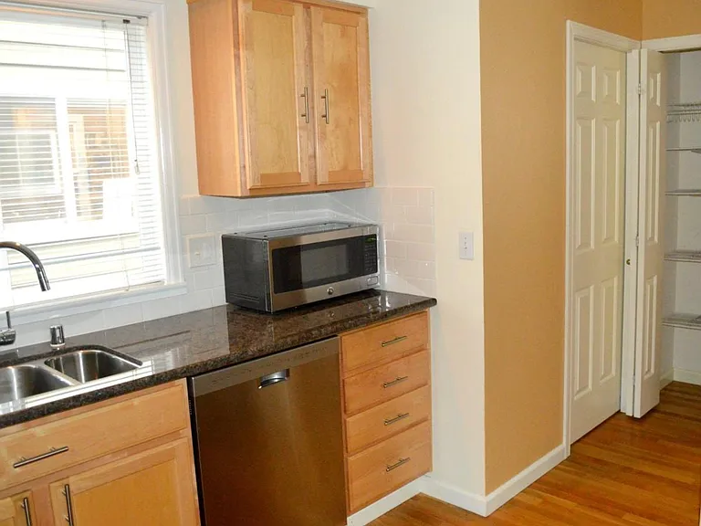 1757 NW 58th St #D — Photo 5