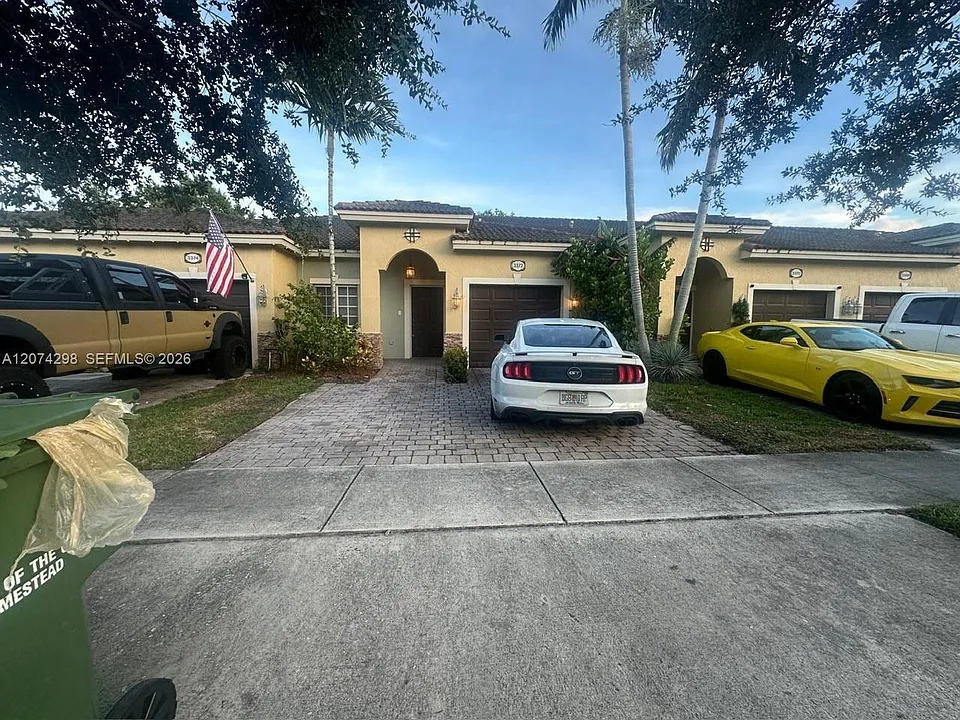 3372 NE 11th Dr #3372