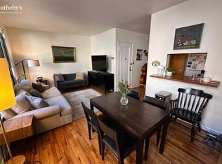 363 W 22nd St #3, New York, NY 10011