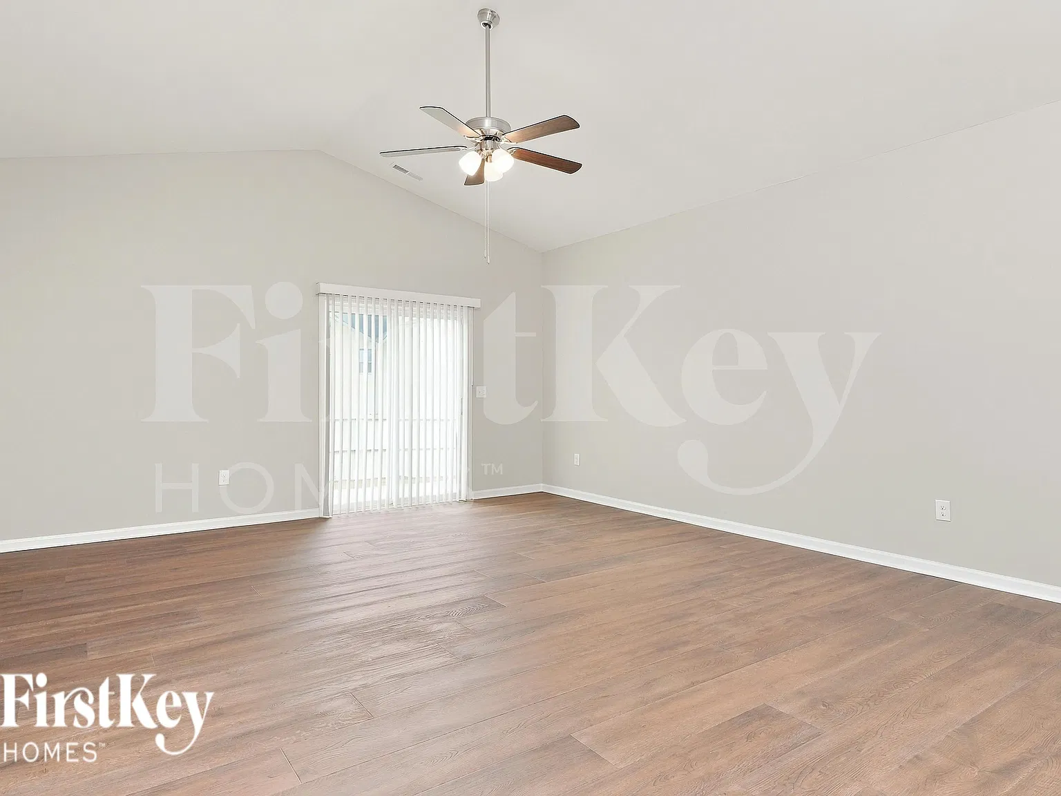 3 bed, 2.0 bath, 1574 sqft, $1,860 — Photo 4