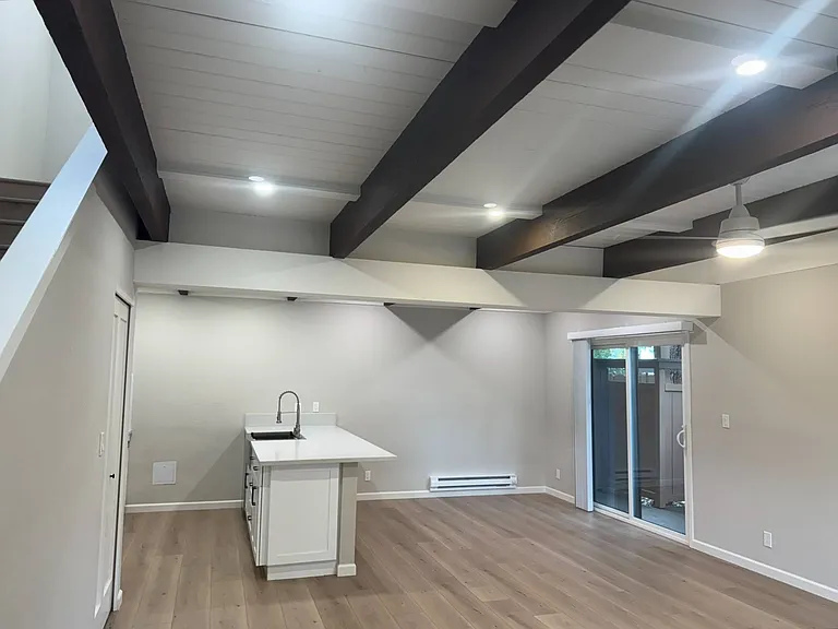 Old County Road Apartments — Photo 39
