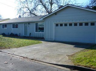 104 N Church St, Phoenix, OR 97535