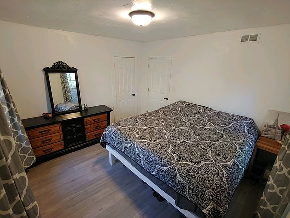 5th image of 703 Dorrance St