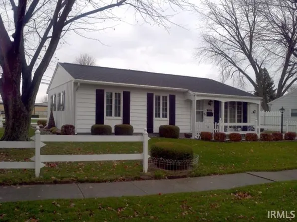 1175 Indian Hills Dr, Wabash, IN 46992