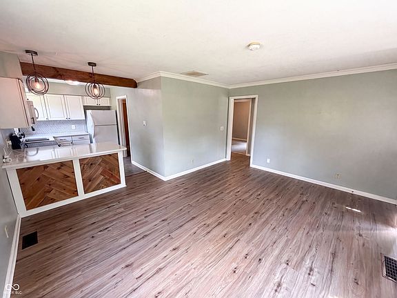 3rd image of 2308 E 69th St