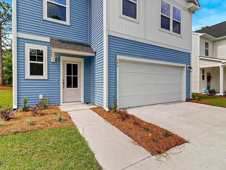 146 Lockwood Dr — Photo 3