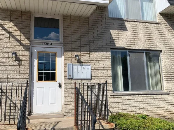 45864 Cass Ave APT 2, Utica, MI 48317