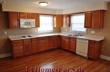 Large Eat In Kitchen 17 X 16