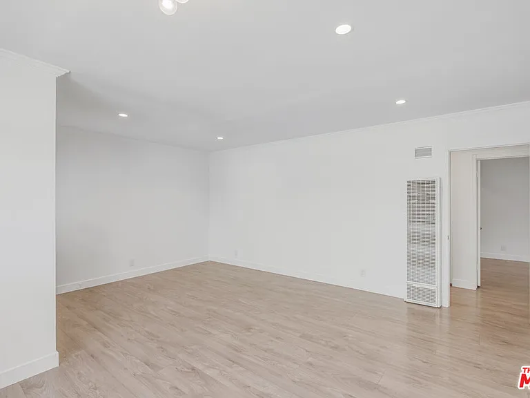 4177 Ince Blvd #1/2 — Photo 26