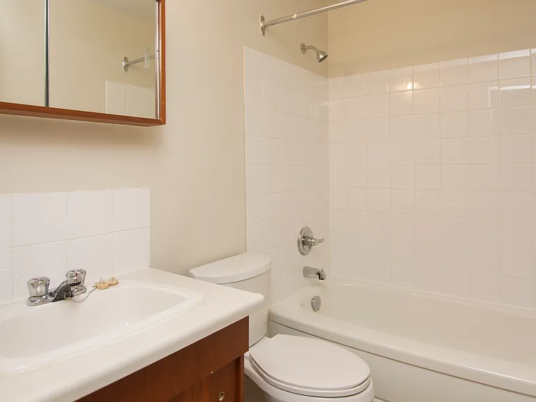 234 Moray St — Photo 8