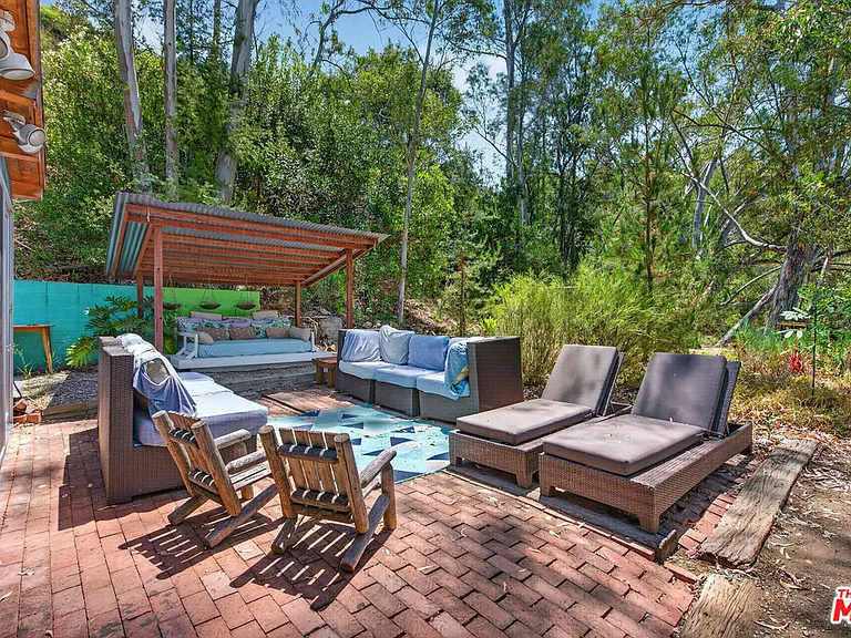 1738 Topanga Skyline Dr — Photo 63