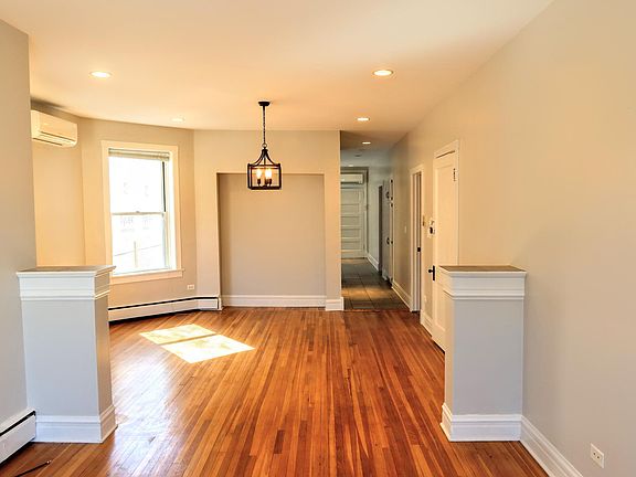 4th image of 5138 N Claremont Ave APT 2