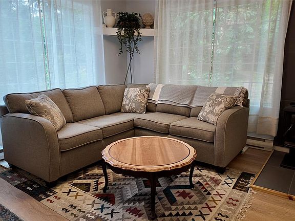 5th image of 4021 Johns Rd