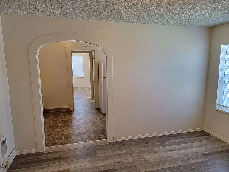 Avondale Apartments — Photo 83