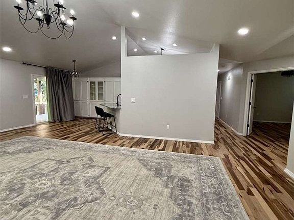 4th image of 4 Hanworth Ln