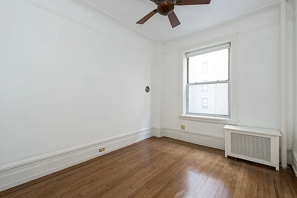 Sold by The Find NY | media 3