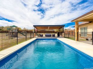174 Big Oak Dr, Adkins, TX 78101