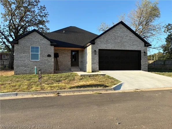 1129 Hunter Dr, Barling, AR 72923