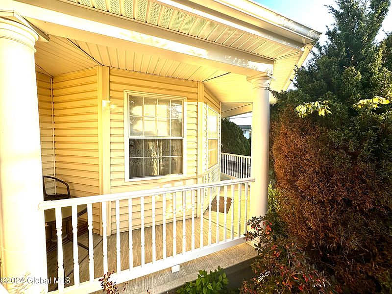 5th image of 2138 Greenpoint Avenue