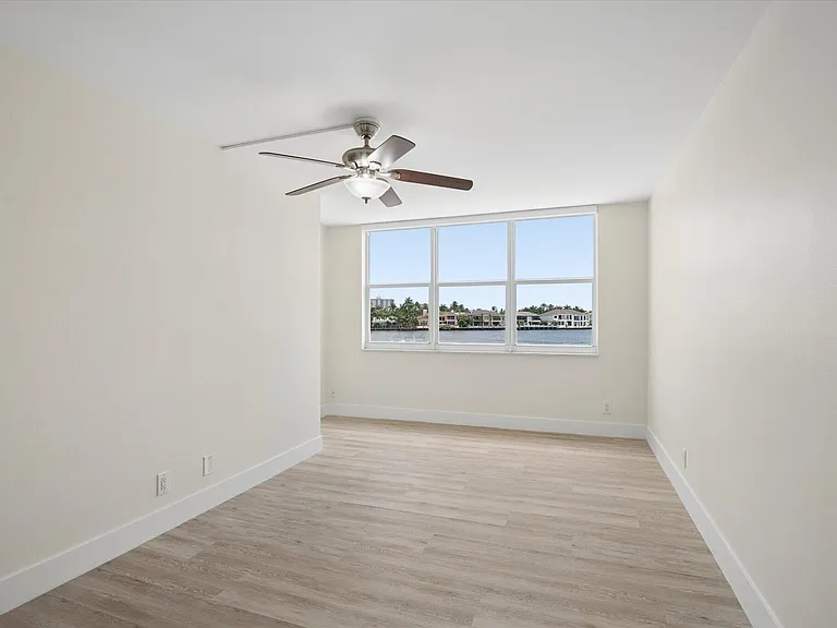 511 Bayshore Dr #206 — Photo 8