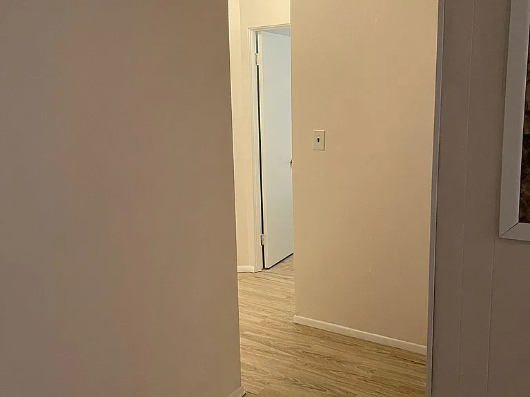 27050 Drakefield Ave — Photo 6