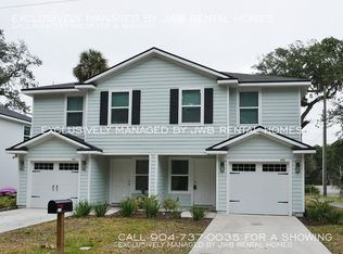 2805 Regulus Dr, Jacksonville, FL 32233