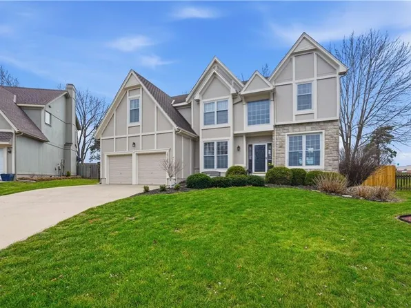 13152 S Summit St, Olathe, KS 66062