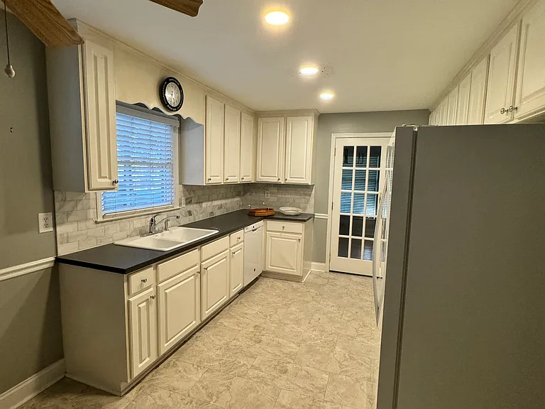 6529 Idlebrook Dr — Photo 21