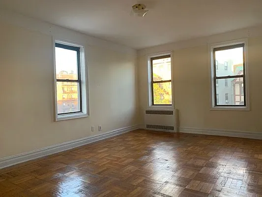 Rented by Velsor Realty | media 8