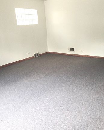 5th image of 2240 N Lavergne Ave #1