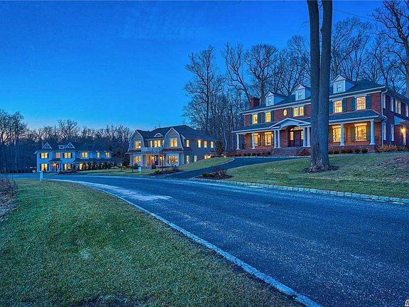 2nd image of 105 Plymouth Ct