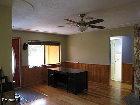 3rd image of 6800 Whispering Pines Ln