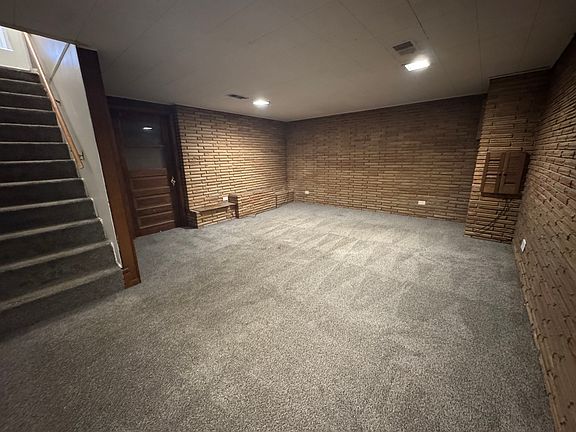 4th image of 8944 Skokie Blvd #D